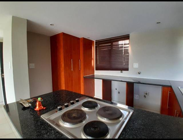 1 BEDROOM PROPERTY TO RENT IN ROOIHUISKRAAL NORTH